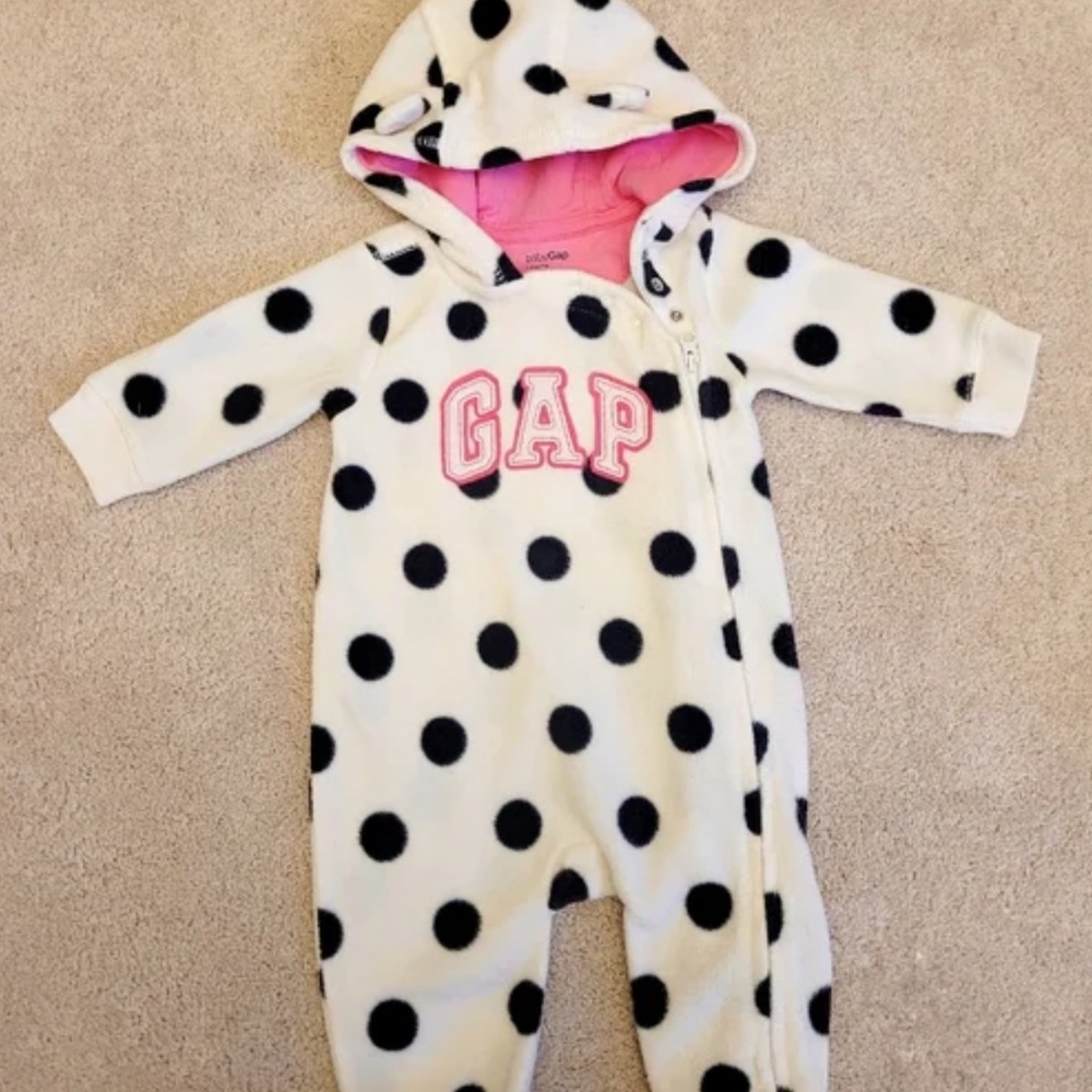 Baby Gap polka dot hooded winter bunting suit, 3-6 months